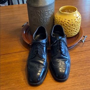 Johnson and Murphy black leather wingtip